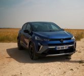 renault captur hybrid.jpg