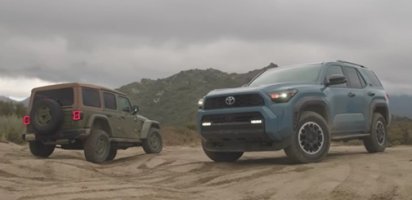 toyota 4runner vs jeep wrangler 2025.jpg