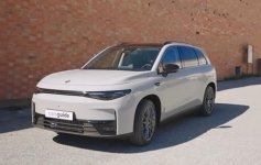 leapmotor c10 hybrid.jpg leapmotor c10 hybrid.jpg