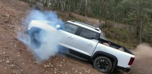 ford ranger phev vs byd shark 6 vs gvm cannon alpha.jpg