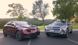 nissan leaf vs chevy equinox ev 2025 suvs.jpg